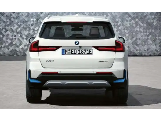 Libro Azul BMW iX1 2024