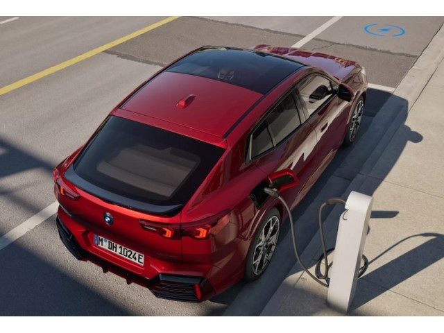Libro Azul BMW iX2 2025