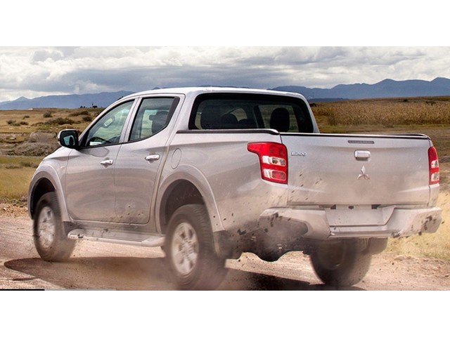 Libro Azul Mitsubishi L200 2017