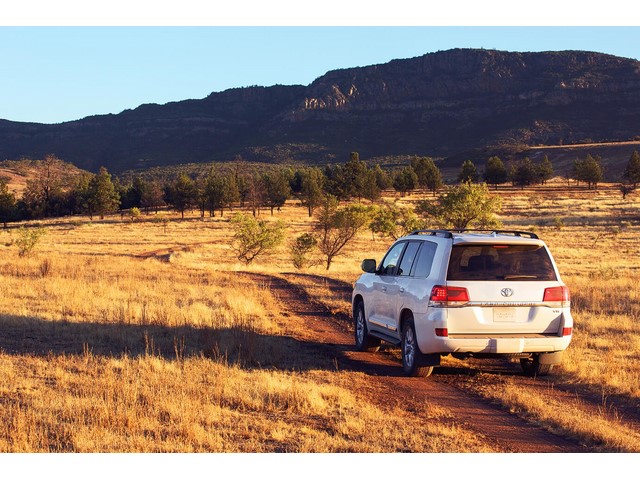 Libro Azul Toyota Land Cruiser 2018