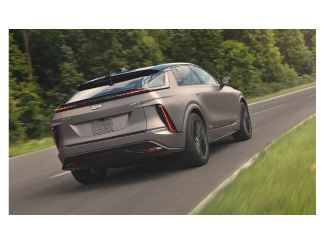 Libro Azul Cadillac Lyriq 2026