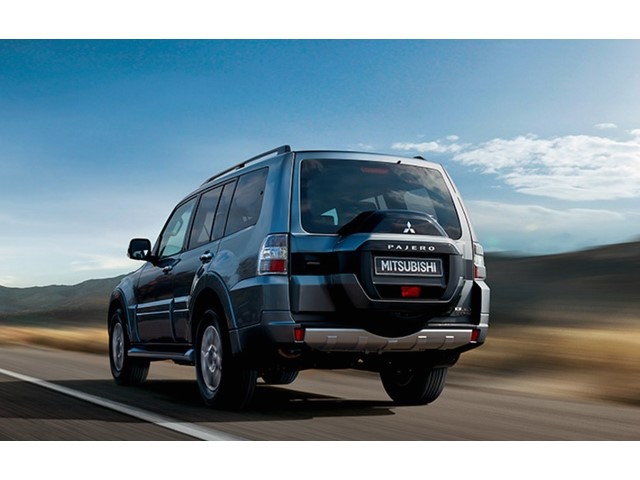 Libro Azul Mitsubishi Montero 2017