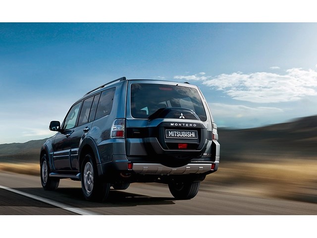 Libro Azul Mitsubishi Montero 2018