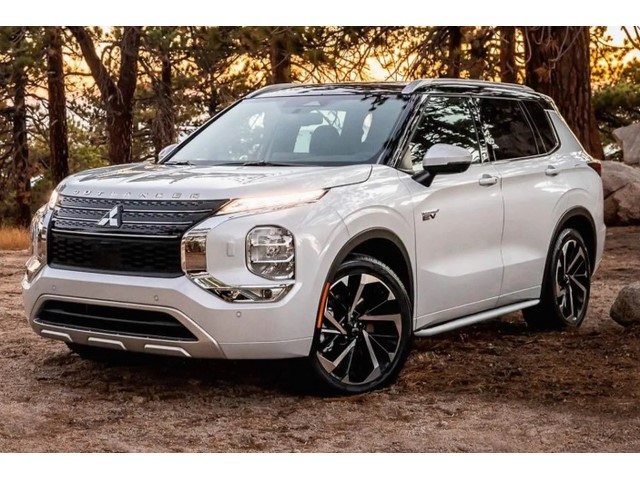 Libro Azul Mitsubishi Outlander 2025