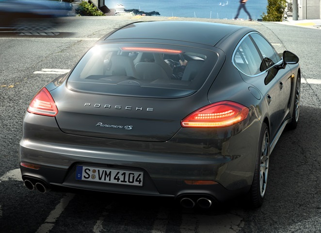 Libro Azul Porsche Panamera 2016