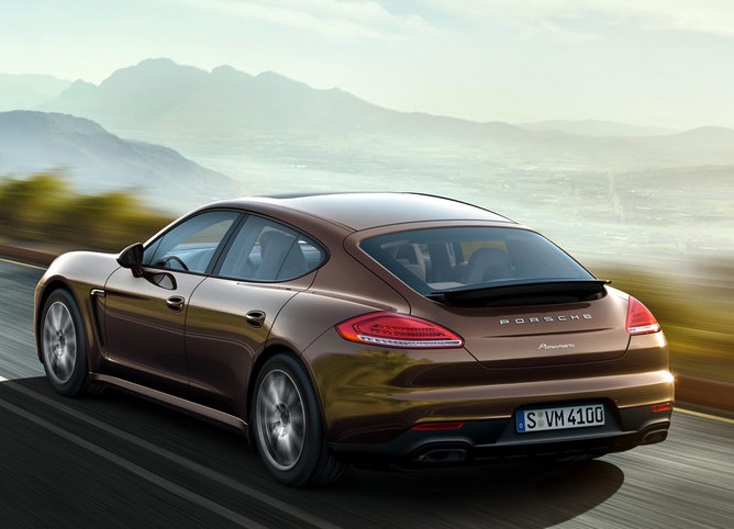 Libro Azul Porsche Panamera 2016