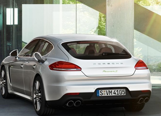 Libro Azul Porsche Panamera 2016