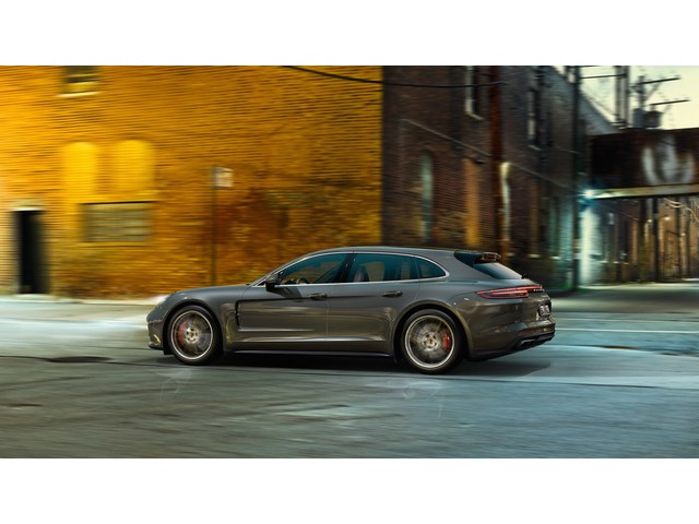 Libro Azul Porsche Panamera 2018