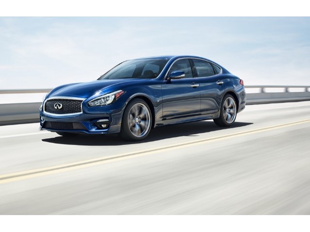 Libro Azul Infiniti Q70 2017