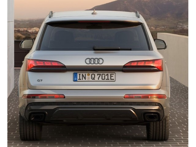 Libro Azul Audi Q7 2024