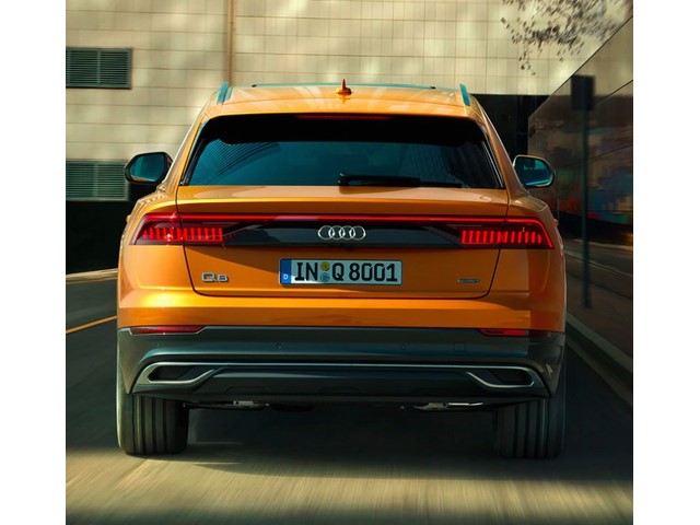Libro Azul Audi Q8 2021