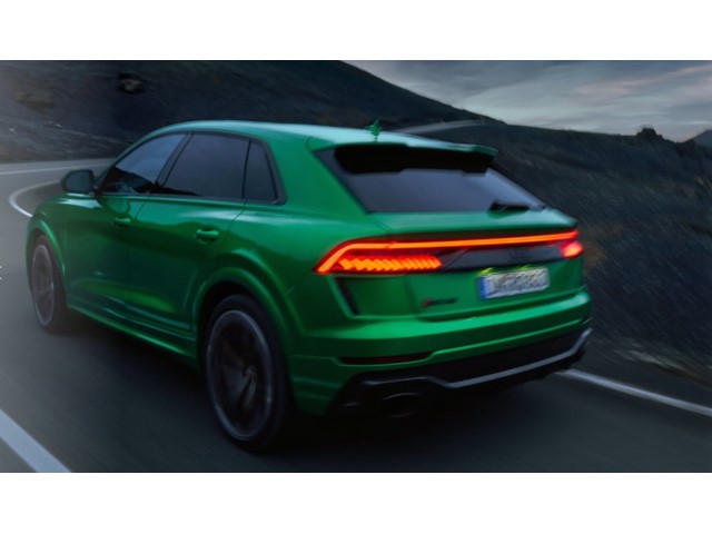 Libro Azul Audi Q8 2021