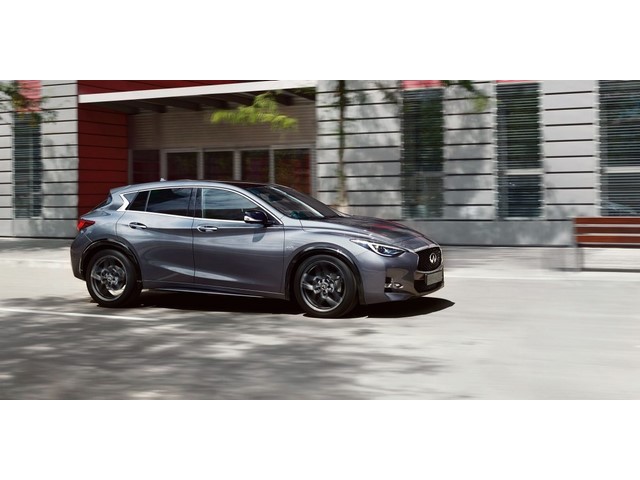 Libro Azul Infiniti QX30 2019