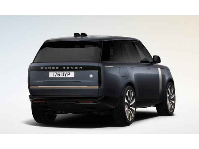 Vista trasera de un Land Rover Range Rover 2027