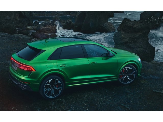 Libro Azul Audi Q8 2022