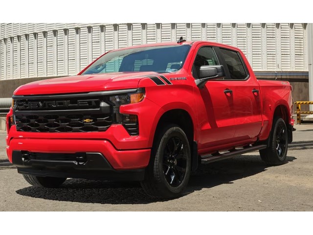 Libro Azul General Motors SILVERADO 2025