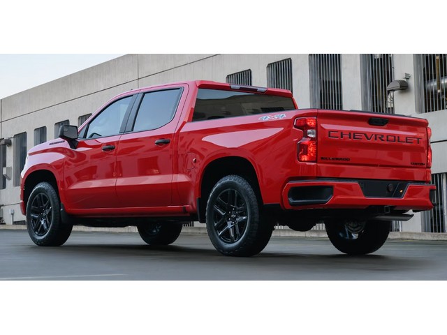 Libro Azul General Motors SILVERADO 2026