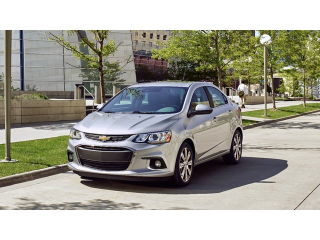 Libro Azul Chevrolet Sonic 2017