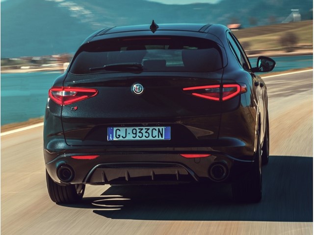 Libro Azul Alfa Romeo STELVIO 2023