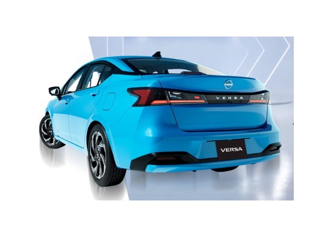 Libro Azul Nissan Versa 2026