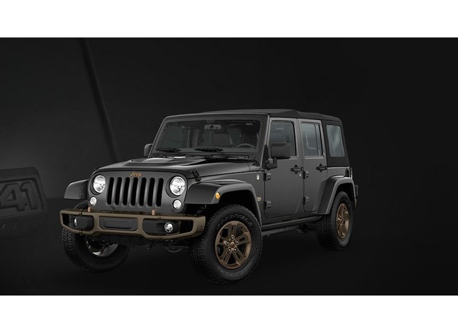 Frente de un Jeep Wrangler 2016