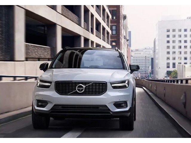 Libro Azul Volvo XC40 2020