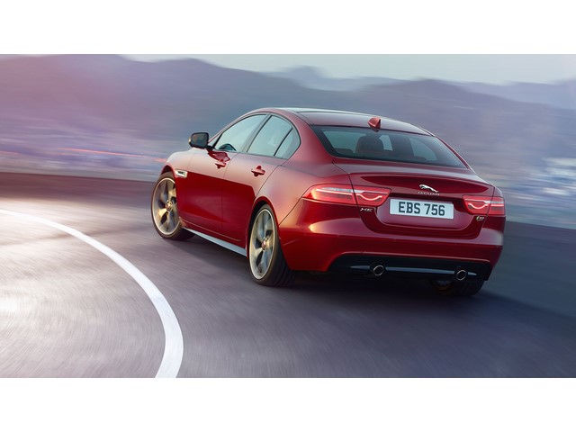 Libro Azul Jaguar XE 2017