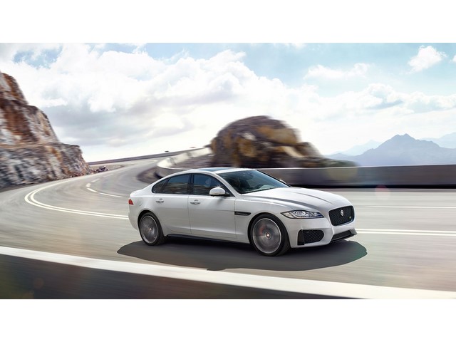 Libro Azul Jaguar XF 2017