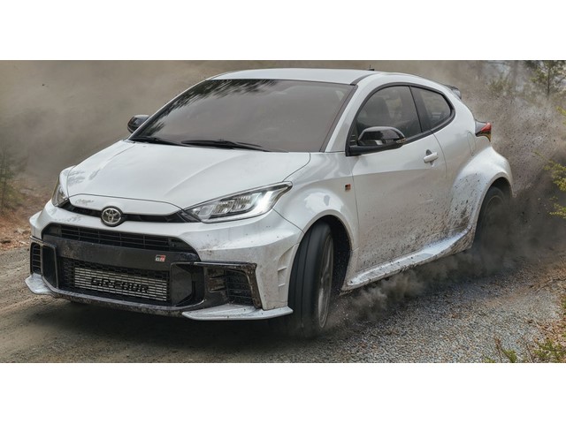 Libro Azul Toyota Yaris 2025
