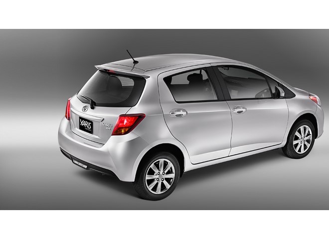 Libro Azul Toyota Yaris 2016