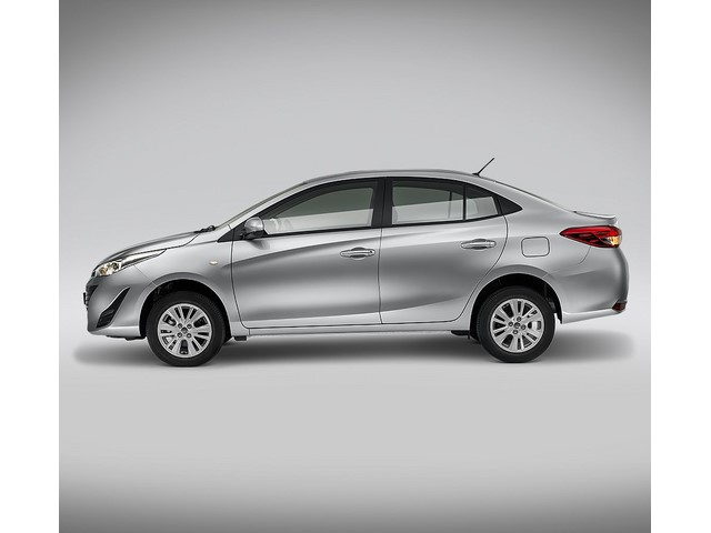 Libro Azul Toyota Yaris 2018