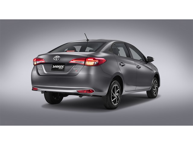 Libro Azul Toyota Yaris 2021