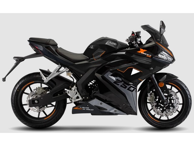 Libro Azul UM MOTOS XTREET 250 SS 2026